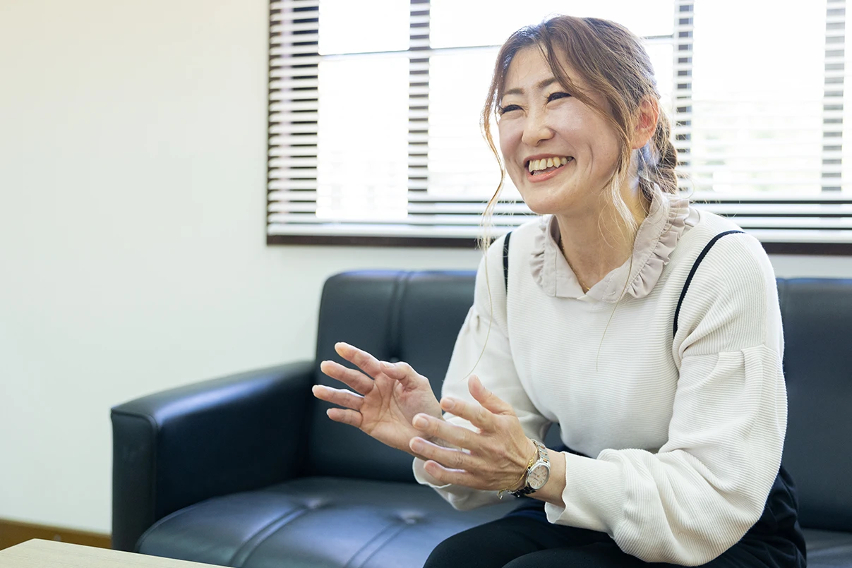 本郷 朋美(2013年入職)